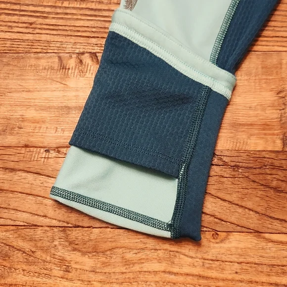 The North Face Flight Series Vapor Wick Hoodie 1/2 Zip Shirt - Picture 13 of 14